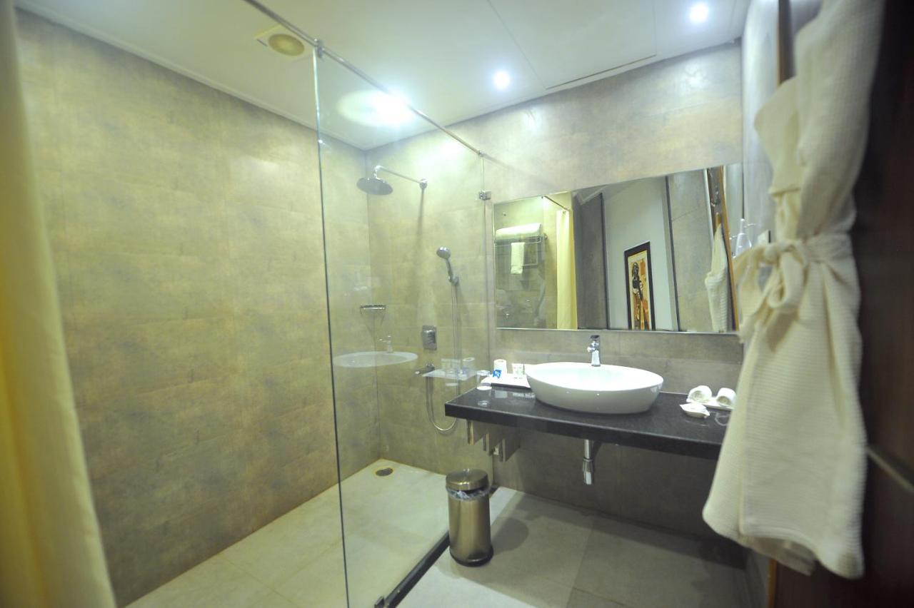 Pipul Padmaja Premium Hotel Бхубанешвара Экстерьер фото