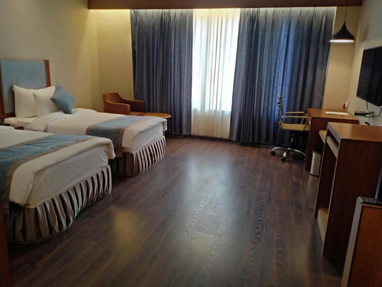 Pipul Padmaja Premium Hotel Бхубанешвара Экстерьер фото