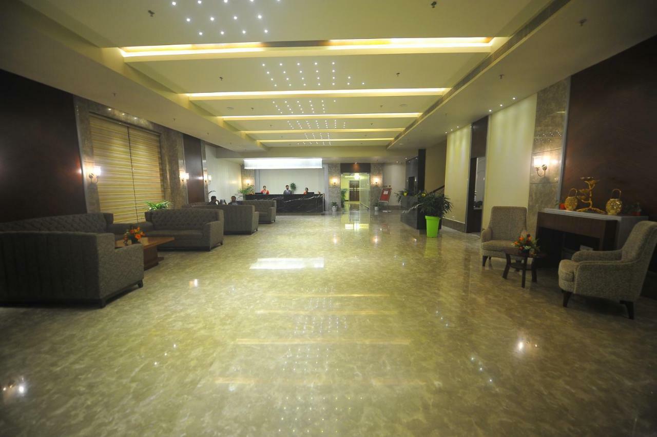 Pipul Padmaja Premium Hotel Бхубанешвара Экстерьер фото