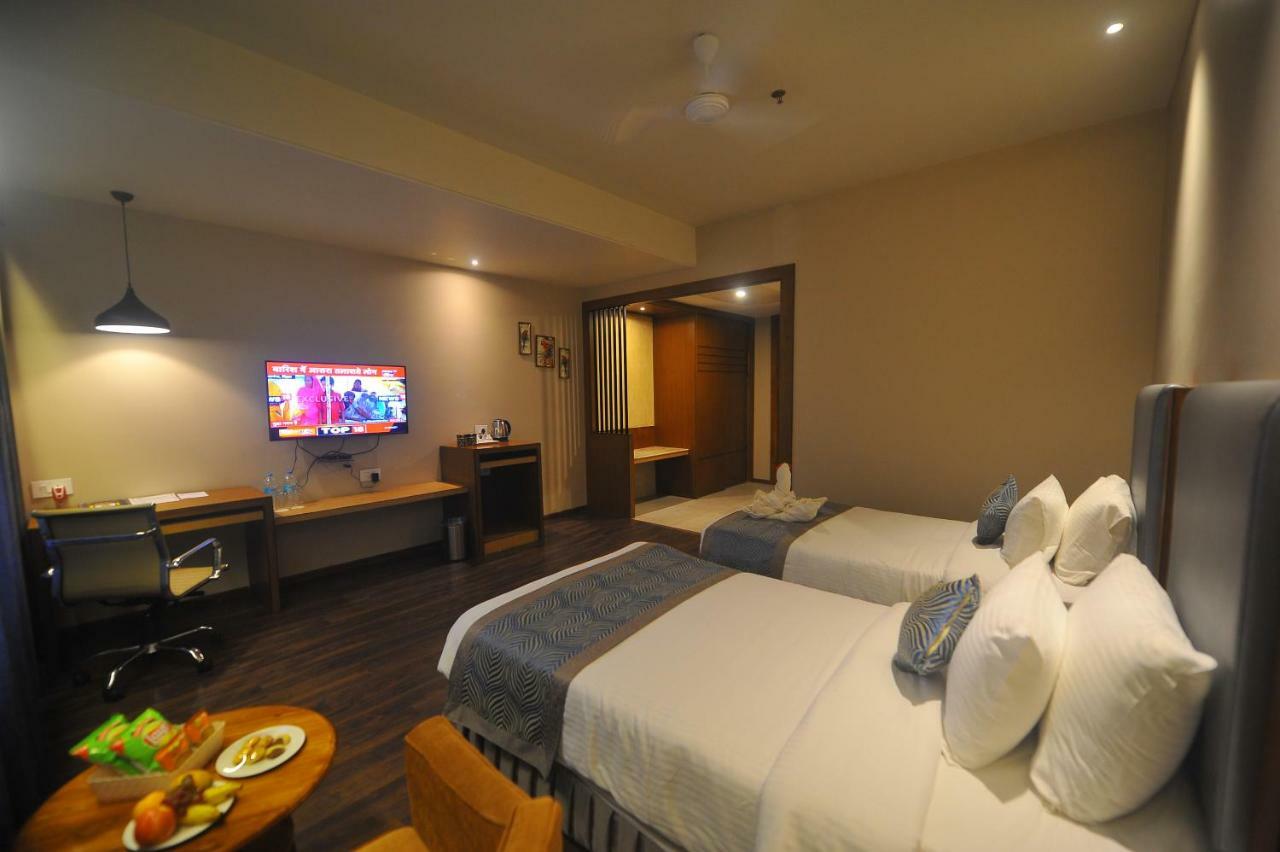 Pipul Padmaja Premium Hotel Бхубанешвара Экстерьер фото