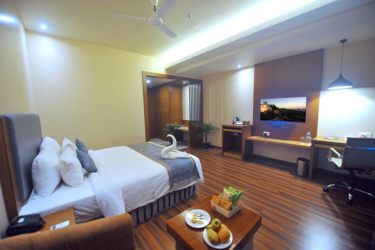 Pipul Padmaja Premium Hotel Бхубанешвара Экстерьер фото