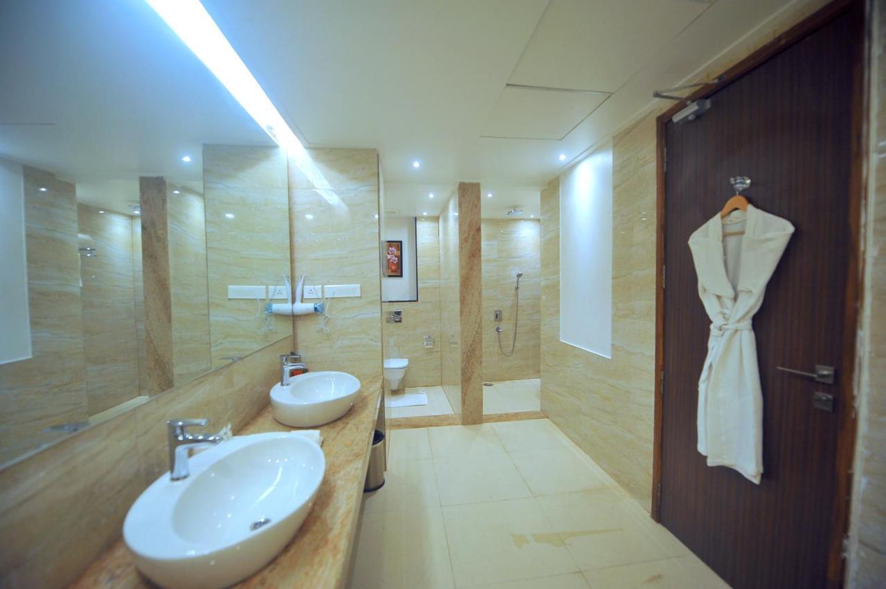 Pipul Padmaja Premium Hotel Бхубанешвара Экстерьер фото